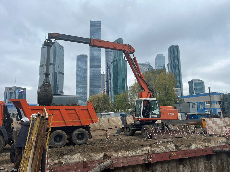 Колесный экскаватор Атлас 17.04