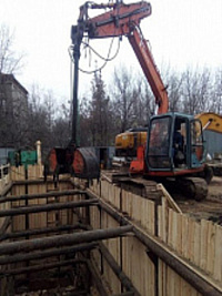 Гусеничный экскаватор с грейфером 10 м Хитачи-100